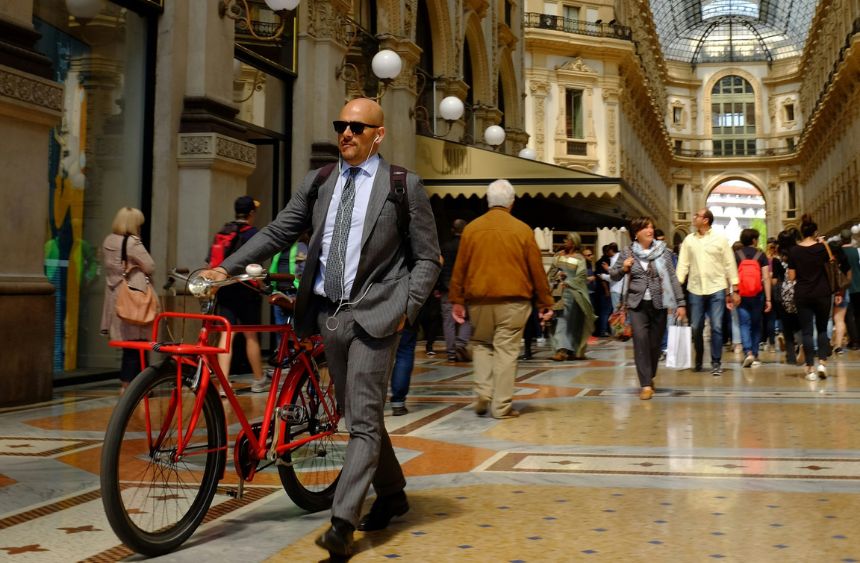 Milano e la mobilità lenta- tra ambizione europea e realtà quotidiana